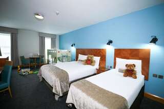 Отель Treacy’s Hotel Spa & Leisure Club Waterford Уотерфорд Семейный номер (для 2 взрослых и 2 детей)-3