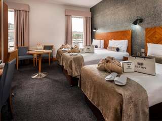 Отель Treacy’s Hotel Spa & Leisure Club Waterford Уотерфорд Трехместный номер-1